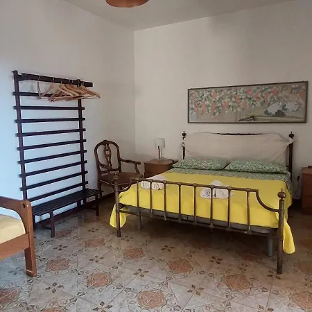 Consoli Crispino Farm stay *